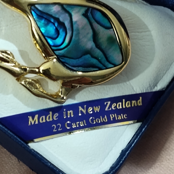 NEW!! ARIKI PAUA SHELL Pin/Brooch - Picture 4 of 7